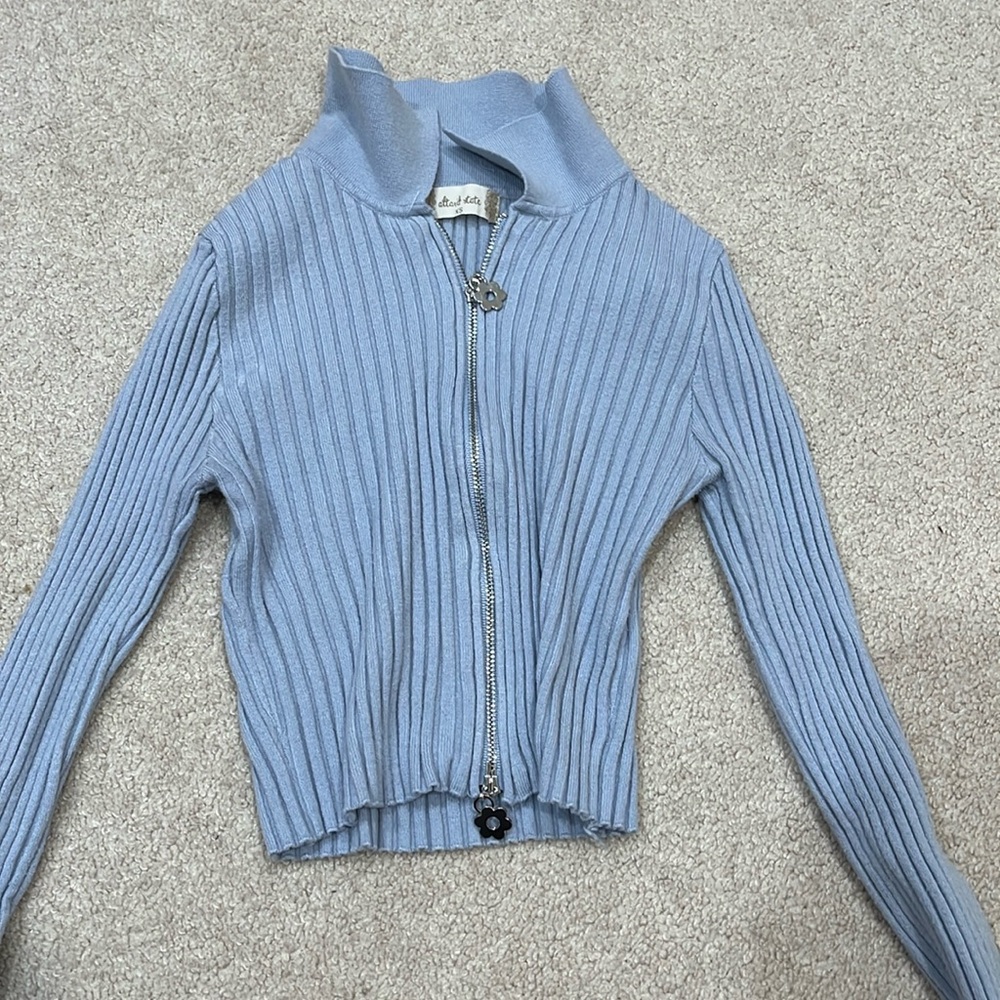Double zip blue flower altered state top